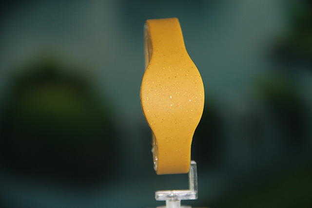 松緊腕帶硬錢(qián)包如何辦理？_1